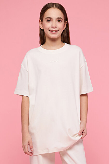Print Detail Oversized T-Shirt with Crew Neck and Short Sleeves