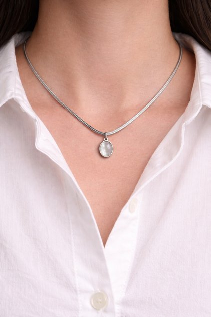 Stone-Embellished Oval End Snake Chain Necklace – Gold & Silver Color Options