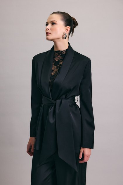 Kuşaklı Saten Ceket - Siyah