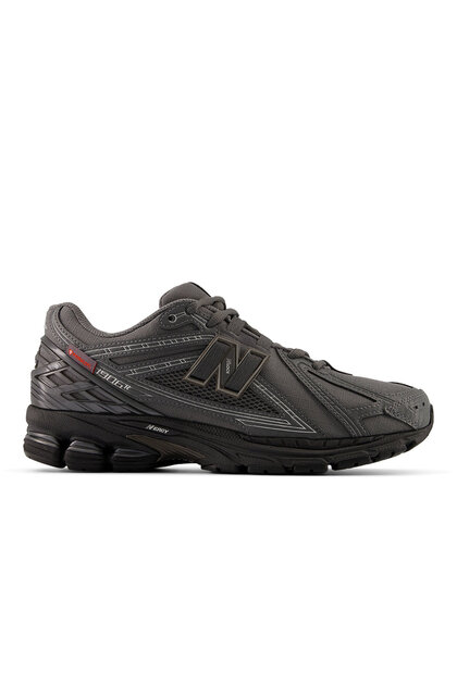 New Balance 2002R Protection Pack 