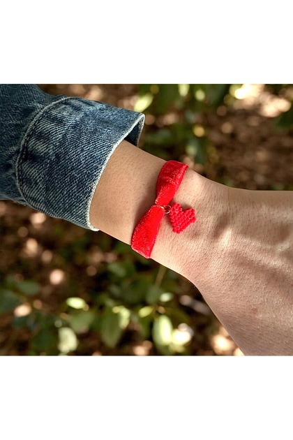 Red Velvet Red Miyuki Heart Bracelet