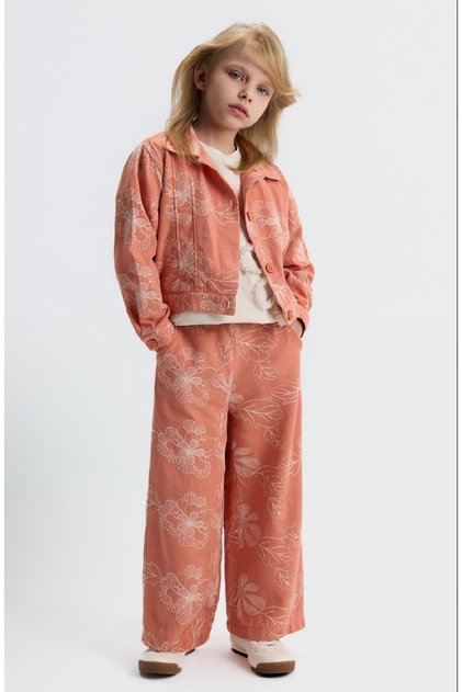 Li̇mi̇ Girl's Soft Texture Flexible Embroidery Detailed Jacket Pants Embossed T-Shirt 3-Piece Set