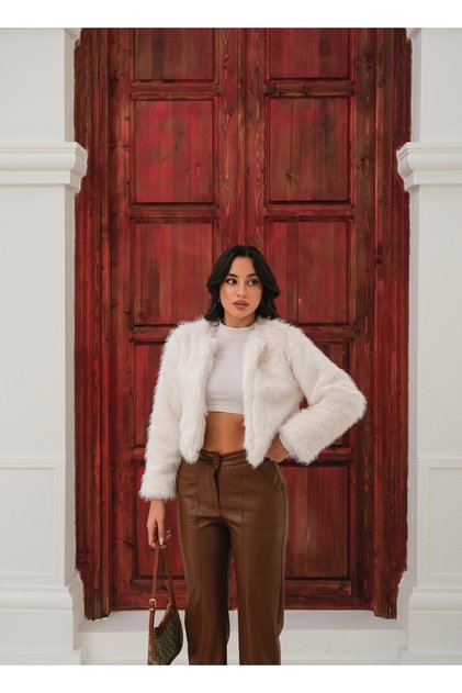 COLLARLESS IMPORTED HIGH-QUALITY FUR
