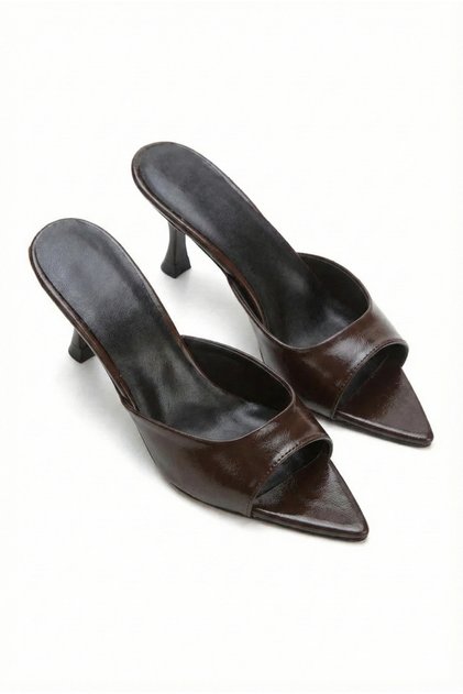Margaret Women's Brown Pointed Toe Slippers