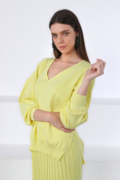 Yellow V-Neck Slit Viscose Women's Knitwear Sweater
