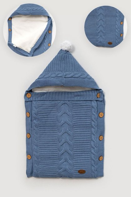 Knitted Patterned Baby Swaddle with Side Buttons