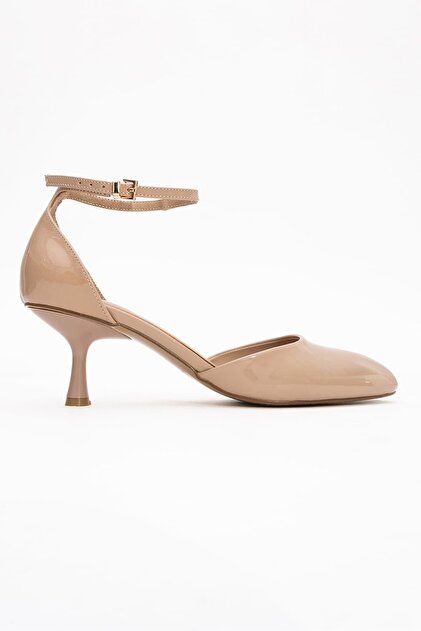 Lizy Shoes Nude Önü Kapalı Kadın Ayakkabı Topuk Boyu 6 cm