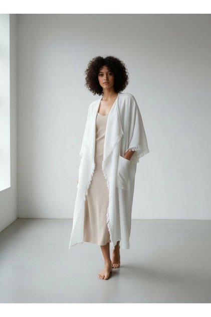 SWAN SALAŞ MUSLINĂ CAFTAN / alb