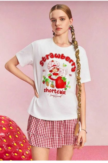 Women's Strawberry Girl Strawberry Printed Oversize T-Shirt