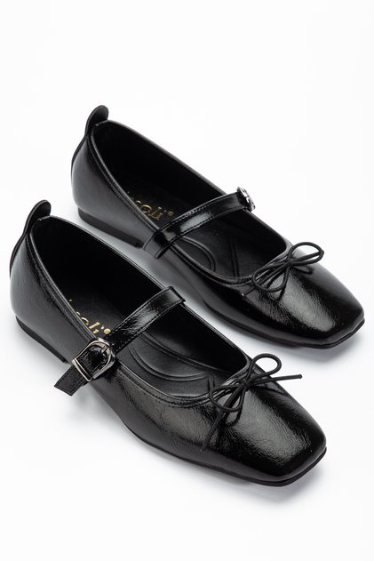 Women's Black Wrinkled Patent Leather Strappy Buckle Mustache Bow Casual Shoes