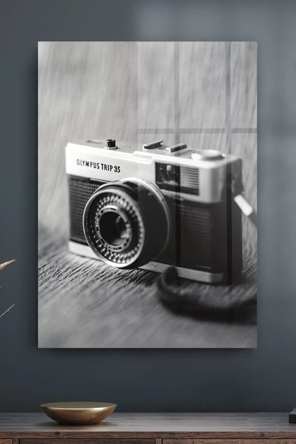 Stakleni sto, vintage kamera