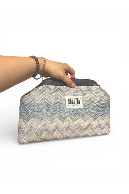 Secret Scholarship Clutch Hand/Shoulder Bag Zigzag Patterned Gray Leather Detailed Light Blue Shades