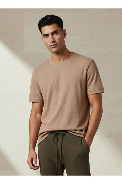 Men Regular Fit Crew Neck Short Sleeve Ribbed T-shirt