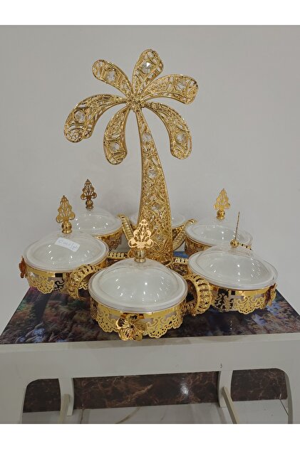 Hostess of the Porcelain School