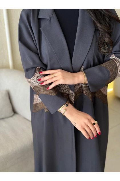 عبايه رصاصي بليزر مع تطريز-طرحه مجانا