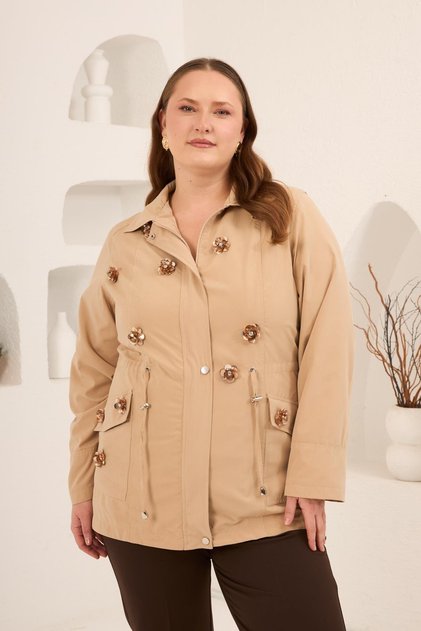 Floral Appliqué Women's Plus Size Trench Coat Cream