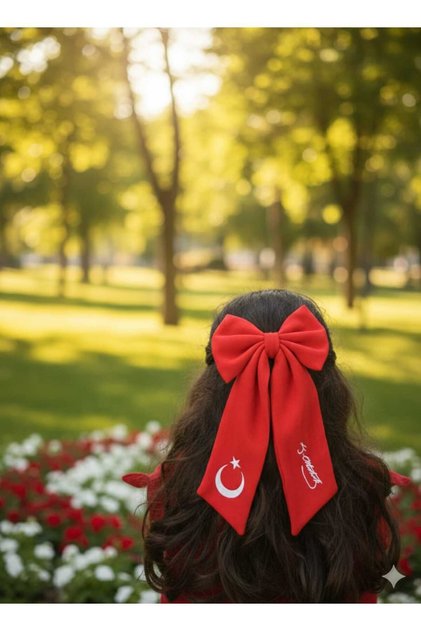 Türk Bayrağı ve Atatürk İmzalı (KIRMIZI - ARKASI PENSLİ) Kız Çocuk Fiyonk Toka - 23 Nisan 29 Ekim