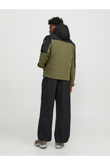 Jack & Jones Jack&Jones 12238978 JCOAXEL TRANSITIONAL JACKET Erkek