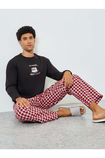 Men Printed T-Shirt and Checked Pyjama Set