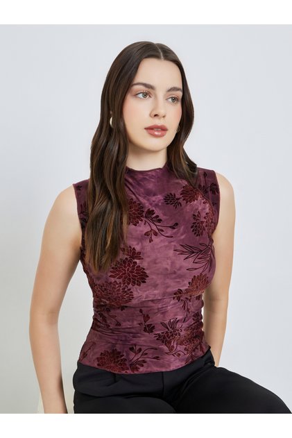 Women Burgundy Floral Velvet Tank Top