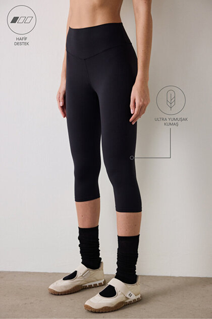 High Waist Capri Sport Leggings Length Lightweight Support Ultra Soft Black