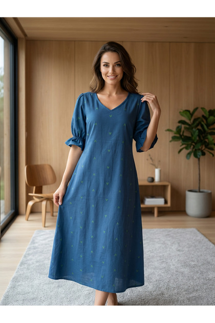 Rochie din bumbac brodat manual