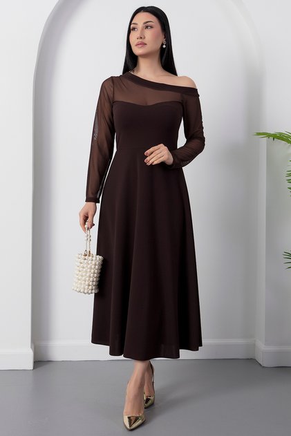 Rochie din crep cu guler larg și detalii din tul 2026-4500