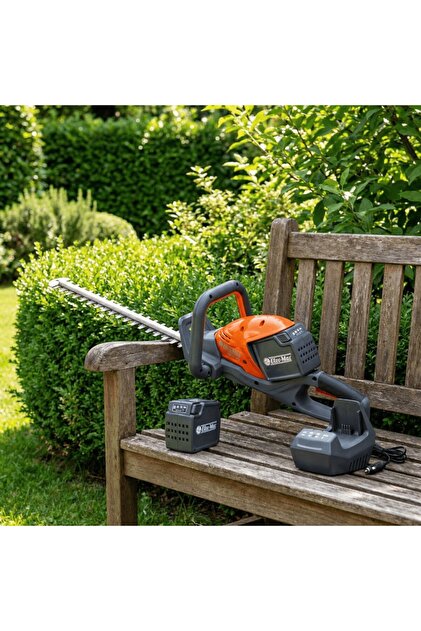 Oleomac HCİ45 Akülü Çit Biçme Makinesi 5.0AH Akü + Şarj Cihazı