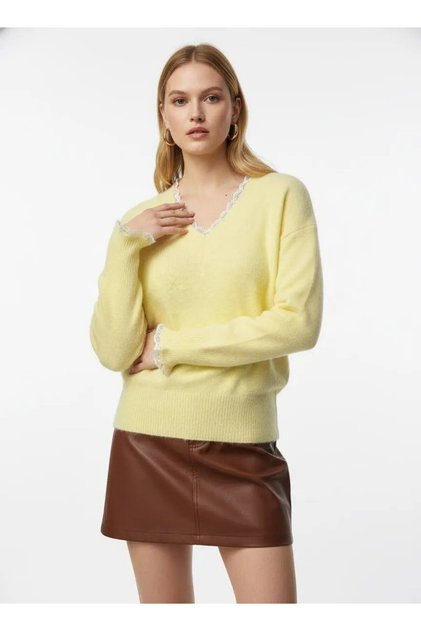 Women's V-Neck Lace Detailed Embroidered Knit Sweater 8716