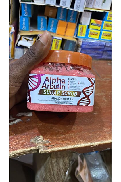 ALPHA ARBUTIN SUGAR SCRUB