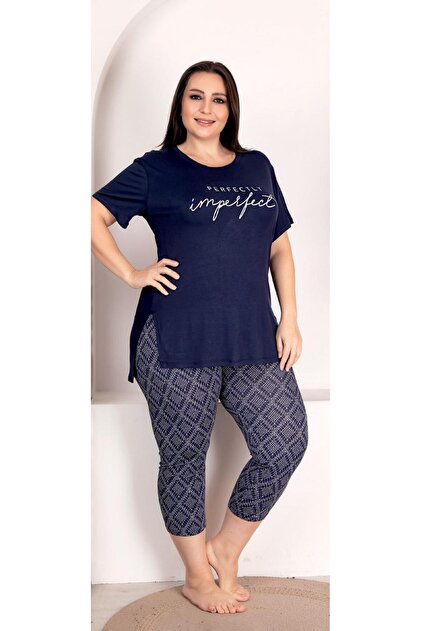 Short Sleeve Capri Plus Size Women's Pajamas Set
