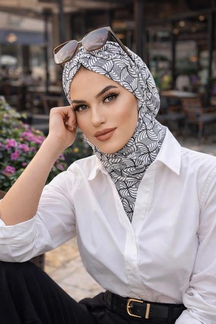 Beyaz Siyah Desenli Hazır Şal Eşarp