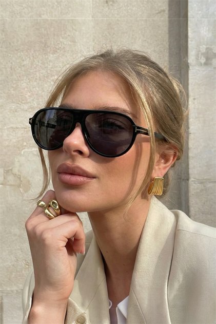 Clara Unisex Vintage Black Sunglasses