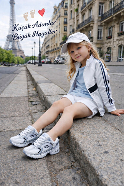 【かず】Infinity 水着 28サイズ 黒/白 infinite8 Kız Çocuk, Erkek Çocuk Spor Ayakkabı Sneaker - Fiyatı