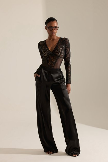 Cenova Siyah Dantelli Bodysuit