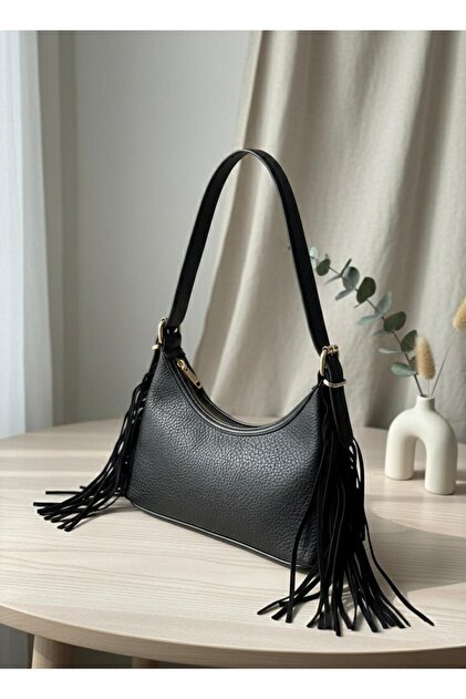 Women's Leather-Look Tasseled Daily Shoulder Bag (Length 28 cm - Height 12 cm)