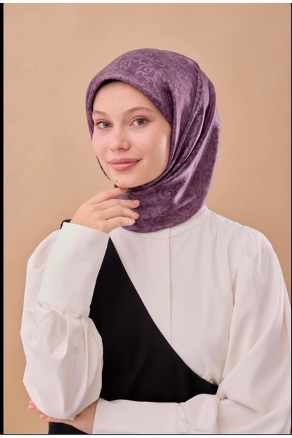 Shiny eşarp