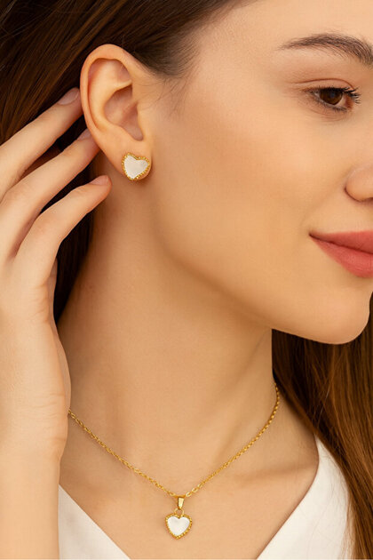 Zemy Ecru Heart Necklace Earring Set