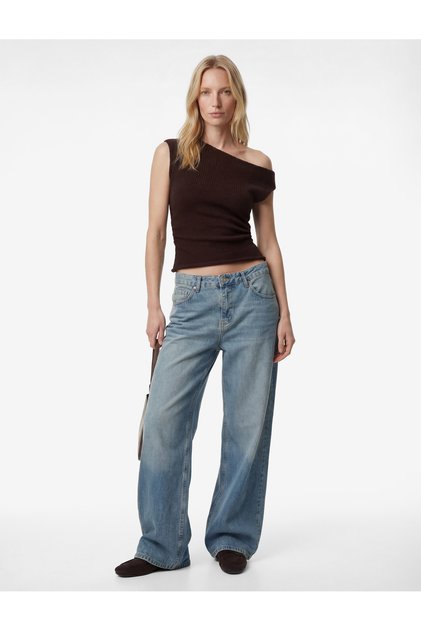 Bürümcük Fabric Slim Fit Textured Sleeveless Asymmetrical Neckline Blouse
