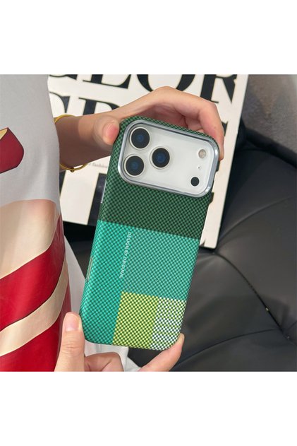 iPhone 16 Pro Max Green For Magsafe Magnetic Wireless Charge Relief Carbon Fiber Pattern Case For iP