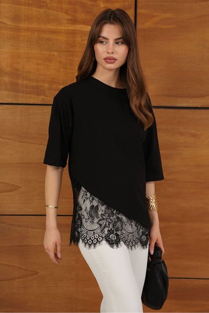 Tricou asimetric cu detalii din dantelă - Negru | D2953 - Negru