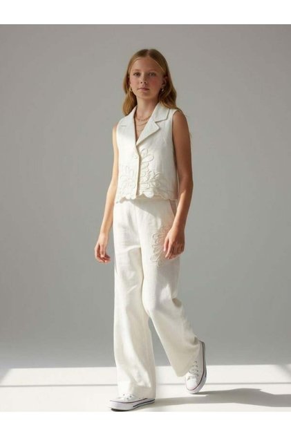 Girl's Embroidery Detailed Vest and Pants Set