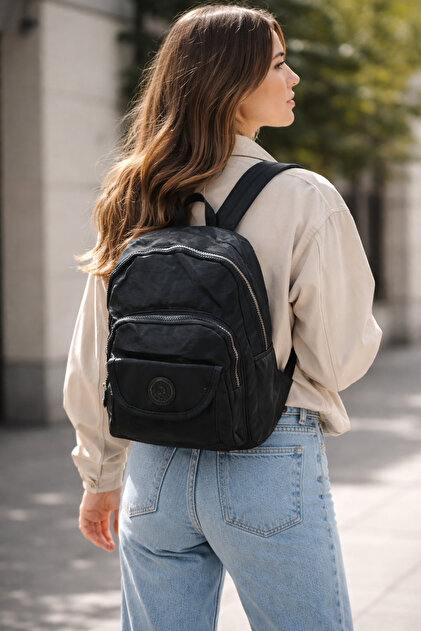 Black Wrinkled Fabric Daily Backpack