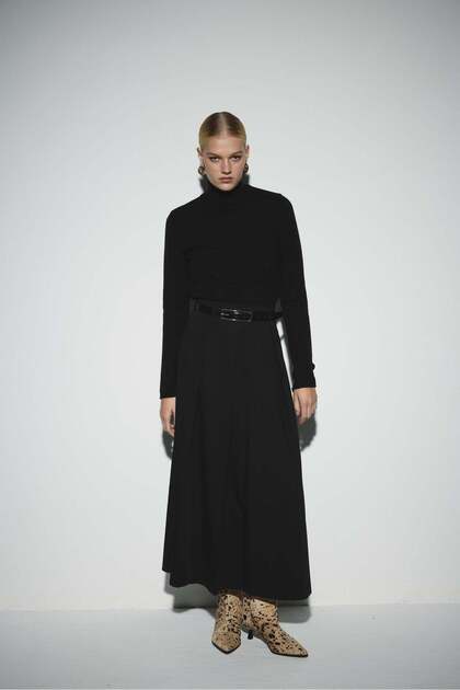 Pleated Midi Skirt - Black