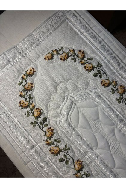 Tulip Patterned Machine-Made Single Prayer Mat
