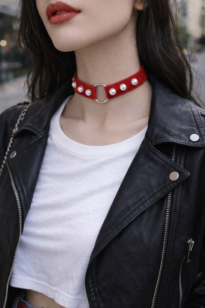 Choker – Velvet Neck Collar with Pearl Detail