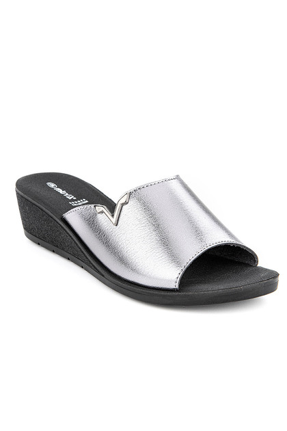 Loren Anatomical Sole Four Seasons Women's Slippers