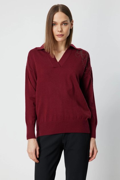 Women's One-Shoulder Embroidered Shirt Collar Burgundy Sweater 66359