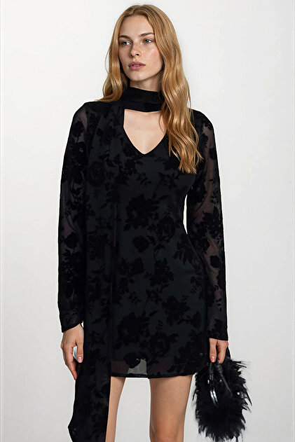 Trend Alaat Stili Black Scarf Detailed Lined Inside Mini Lace Dress Alc-X15302-  Trendyol