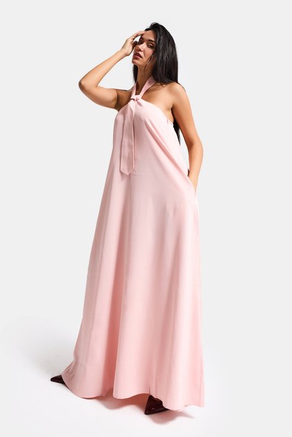 Rochie de damă, de culoare roz, cu croială lejeră, cu detaliu de cravată și design tip halter